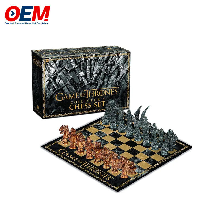 Set di scacchi con personaggi in plastica PVC personalizzati, set di scacchi con figurine OEM, crea un divertente giocattolo di scacchi