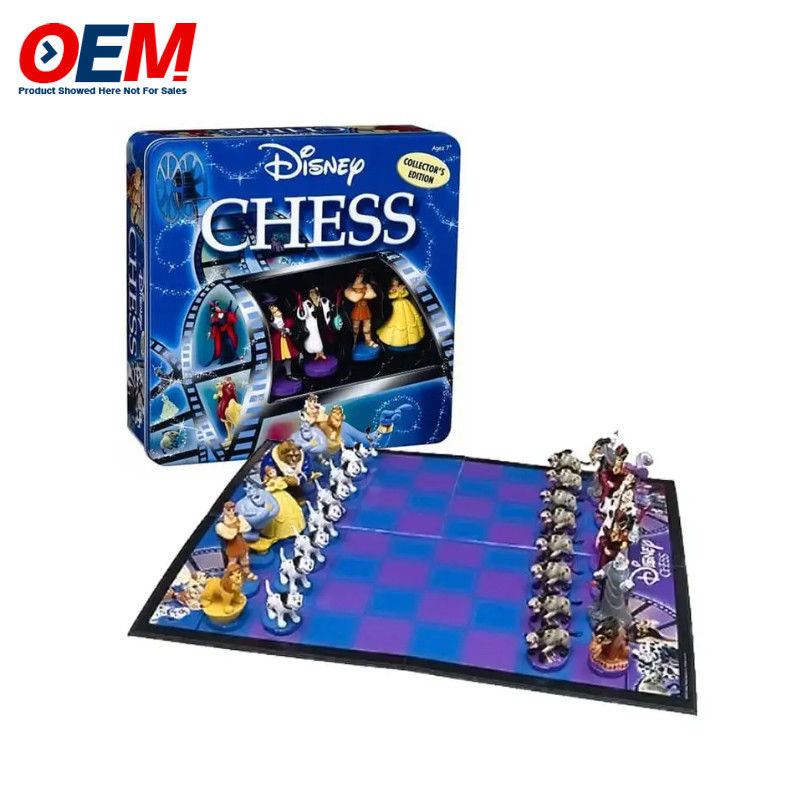 Set di scacchi con personaggi in plastica PVC personalizzati, set di scacchi con figurine OEM, crea un divertente giocattolo di scacchi
