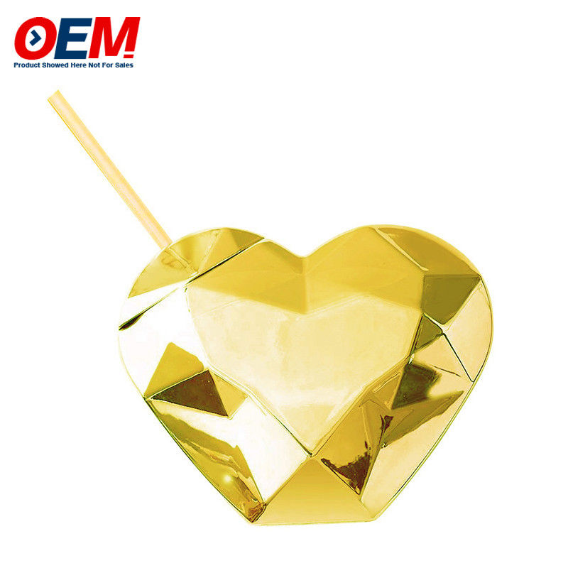 Coppa a doppia parete in PP personalizzata con paglia OEM Sweet Heart 450ml Coppa d'acqua di plastica
