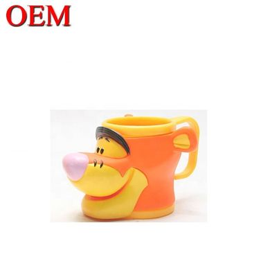 Altezza personalizzata Qualità Eco-friendly 3d Figure Cup Ice Cute Cartoon Toy Cream Mug