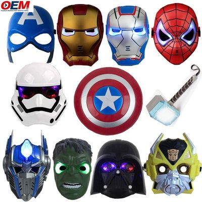 Maschere personalizzate per Halloween Supereroe di PVC Ragno Eroe di Ferro Hulk Capitan America Maschere Costumi Cosplay Maschera